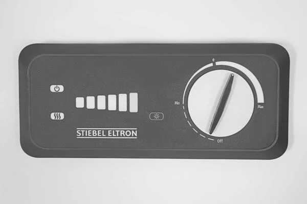 Máy nước nóng Stiebel Eltron ESH 30 H Plus T-VN trang bị công suất làm nóng 2.500W, sử dụng nguồn điện 1 pha 220V - 240V sẽ cung cấp nước nóng đạt đến mức nhiệt độ khoảng 75°C, là lựa chọn lý tưởng cho khu vực miền Bắc hoặc những nơi có nhiệt độ dưới 20 độ C.