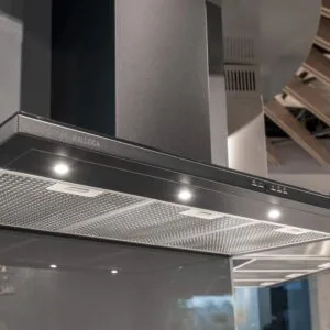 Máy hút mùi Malloca SLIM K1522 áp tường đen thanh lịch cao cấp